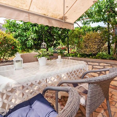 Apartment Bassano Ровин Екстериор снимка
