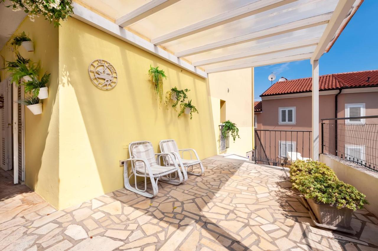 Apartment Bassano Ровин Екстериор снимка