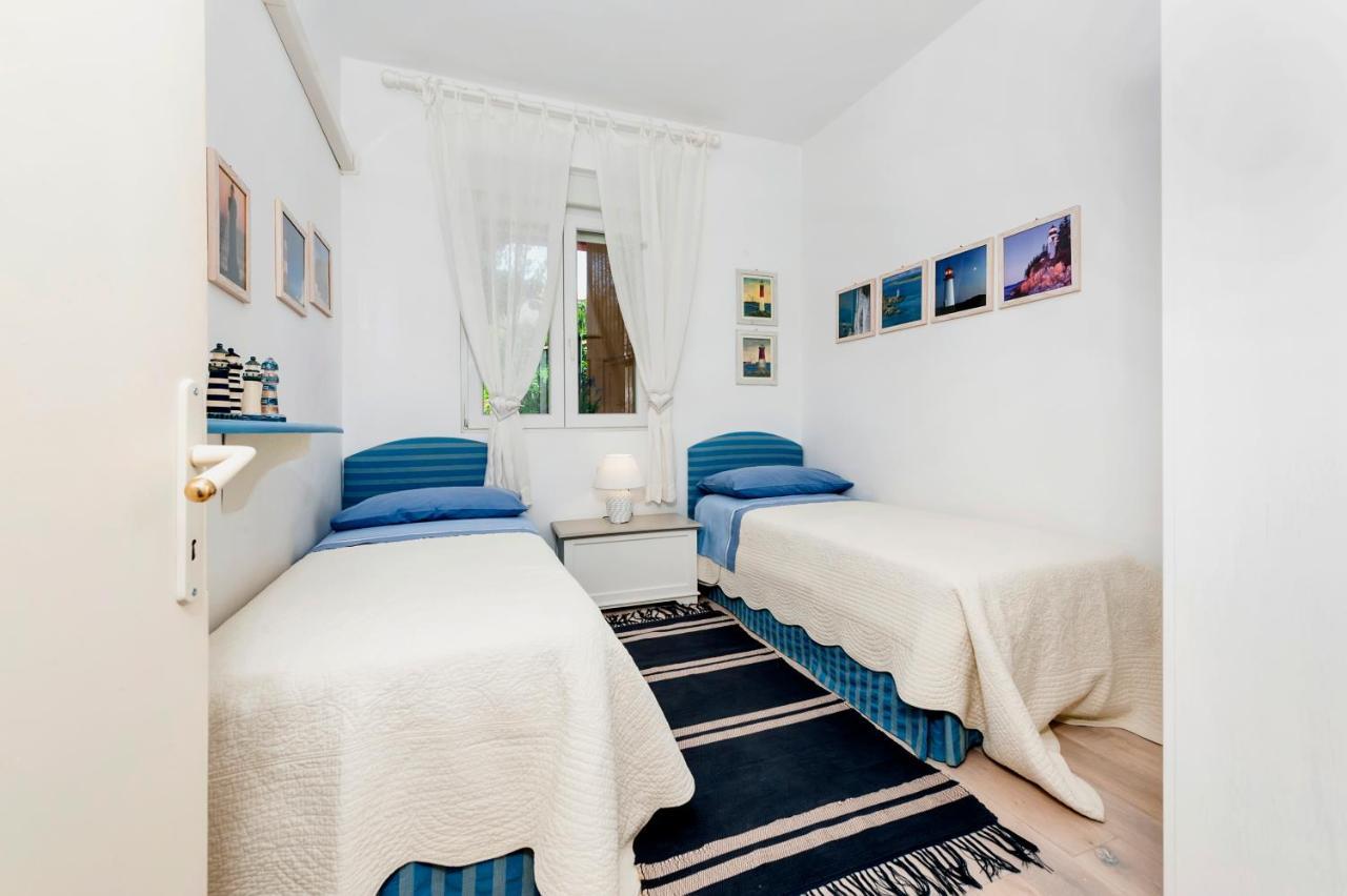 Apartment Bassano Ровин Екстериор снимка